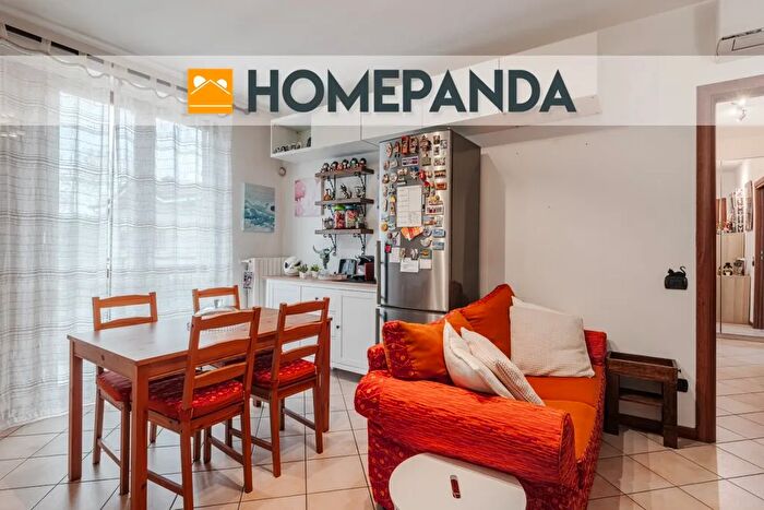 Appartamento bilocale in vendita in Via Trieste, Caronno Pertusella