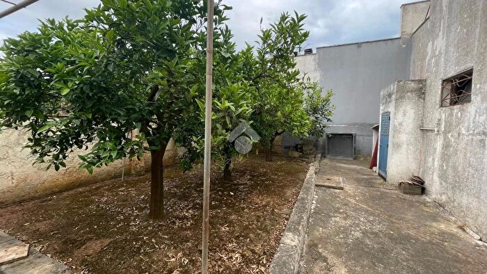 Casa con 5 locali in vendita in Via Birago, Alliste