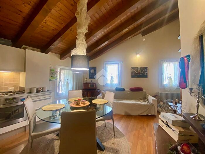 Appartamento bilocale in vendita in Via Valle, Isola Vicentina