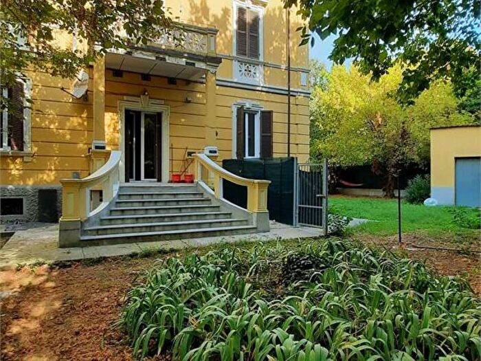 Appartamento con 5 locali in affitto in Via Francesco Prampolini, SantAgnese Università, Modena