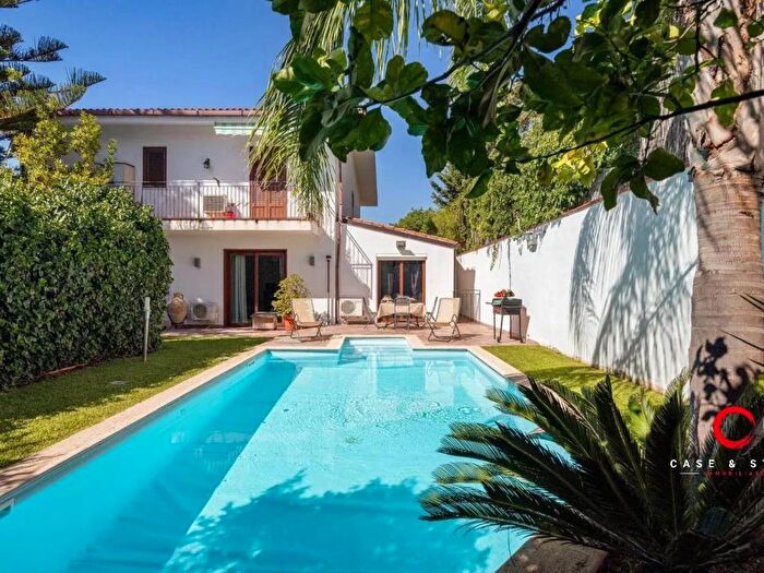 Casa con 5 locali in affitto in Via dei Feaci, Mondello Valdesi, Palermo