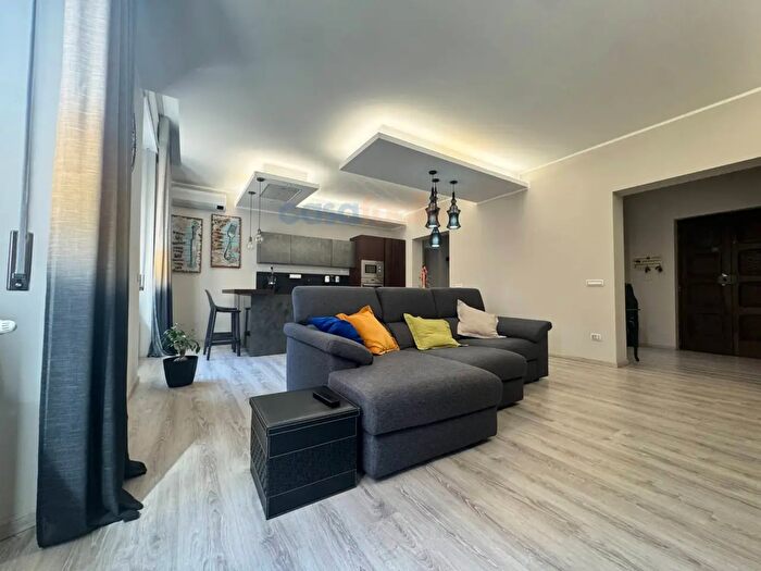 Appartamento trilocale in vendita in Viale Cesare Battisti, Terni