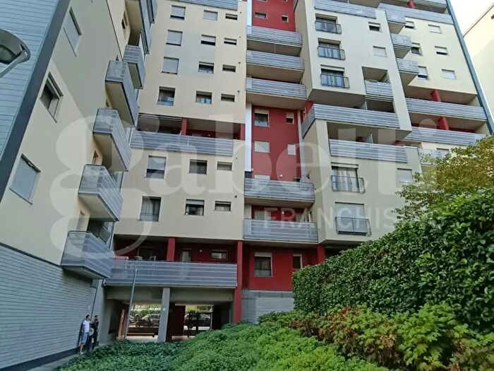 Appartamento bilocale in affitto in Viale Sarca, Milano