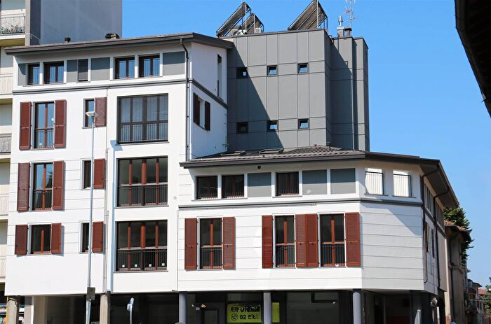 Case in Vendita e in Affitto - 3