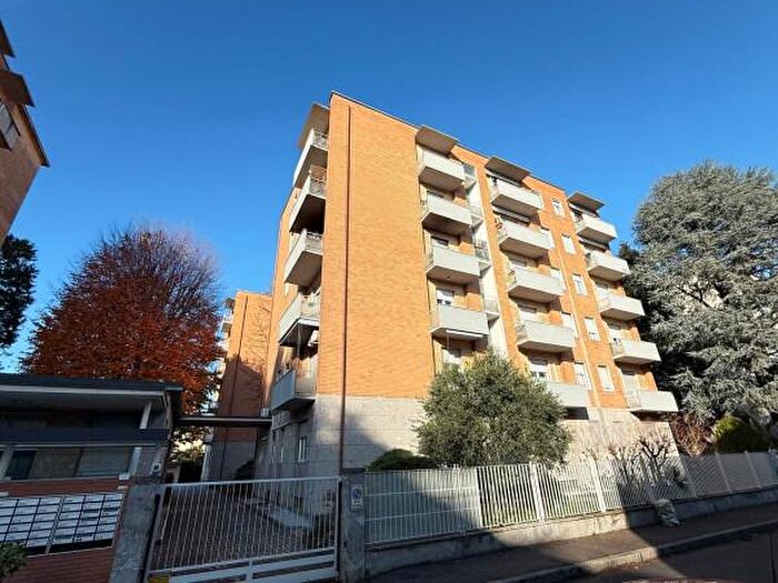 Appartamento quadrilocale in vendita in Via Cesare Cantù, Gallarate