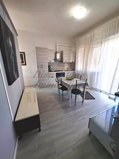 Appartamento trilocale in vendita in Rosignano Marittimo