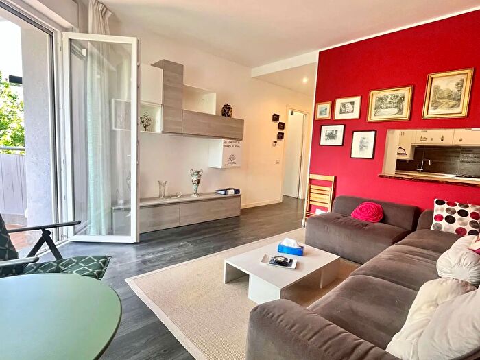 Appartamento bilocale in vendita in Via Padre Luigi Sanpietro, Saronno