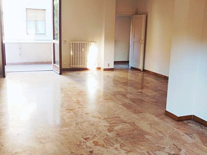 Appartamento con 6 locali in affitto in Via Monferrato, Washington, Milano