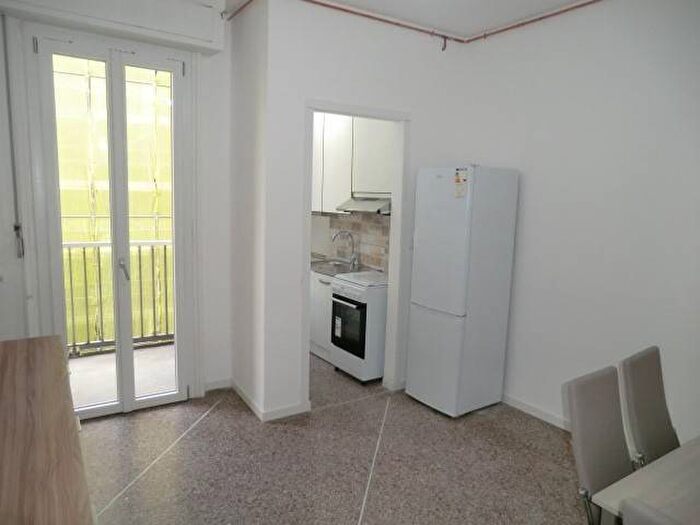 Appartamento trilocale in affitto in Via Giancarlo Sismondi, Argonne Corsica, Milano