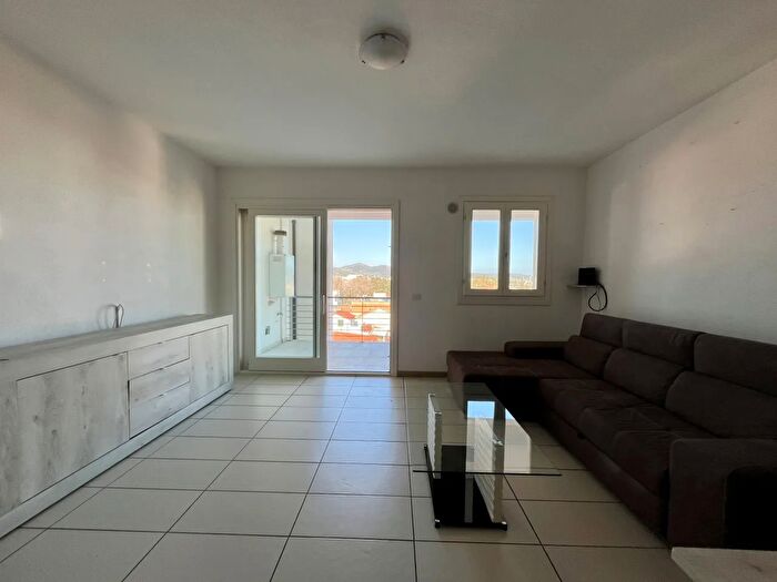 Appartamento trilocale in vendita in Via Gennargentu, Olbia