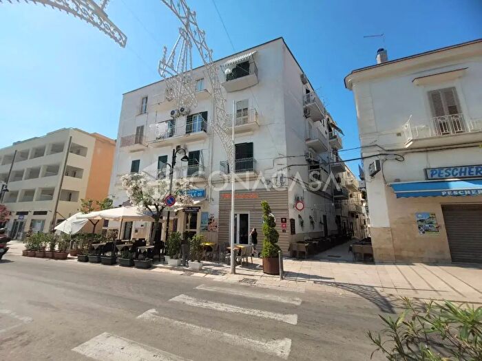 Appartamento trilocale in vendita in Viale XXIV Maggio, Vieste