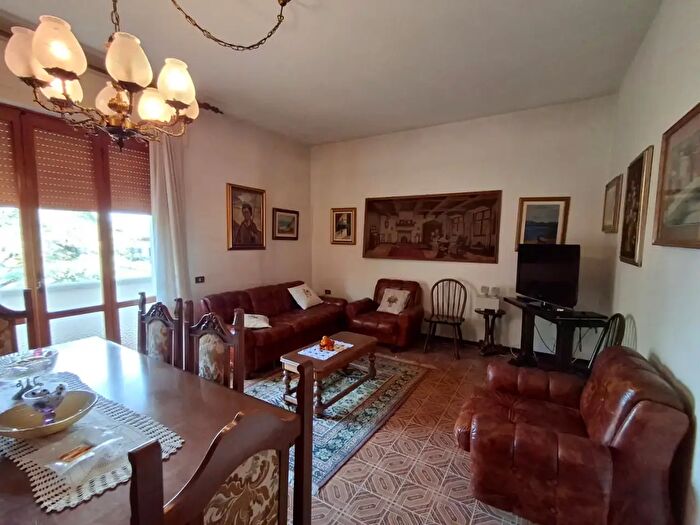 Appartamento con 5 locali in vendita in Empoli