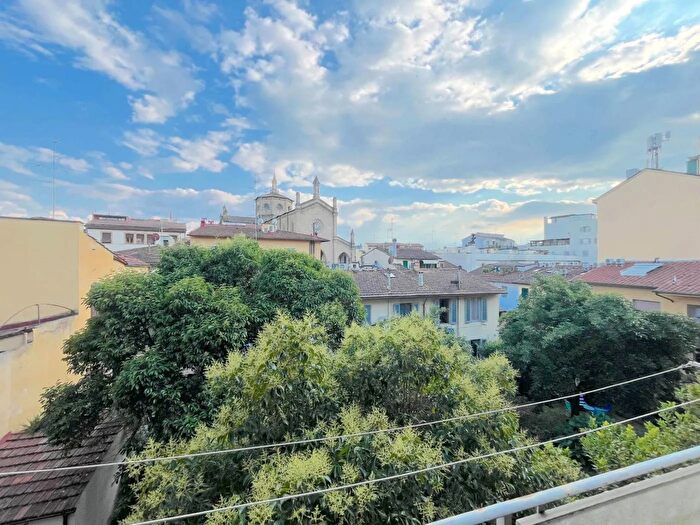 Appartamento quadrilocale in affitto in Via Villari Firenze, Firenze