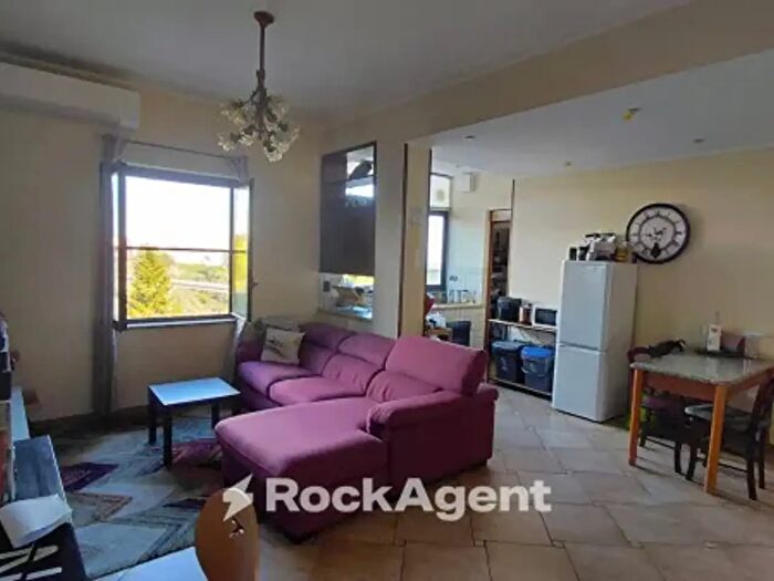 Appartamento trilocale in vendita in Via Sirleto, Catanzaro