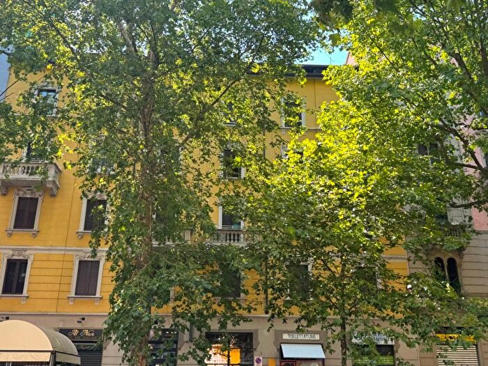 Appartamento bilocale in affitto in Via Ruggero di Lauria, Sempione, Milano