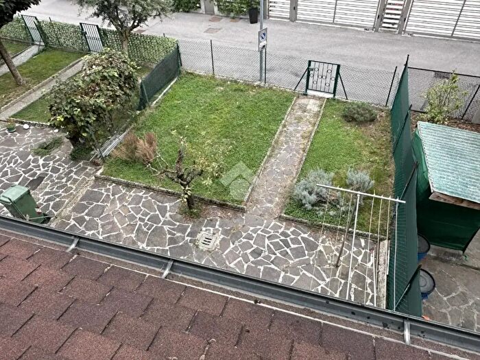 Casa quadrilocale in vendita in Via Carlo Porta, Paullo
