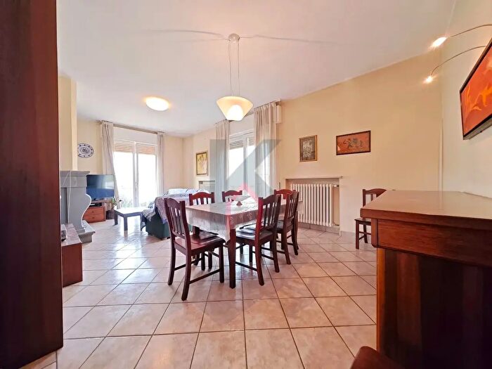 Appartamento con 5 locali in vendita in Forli'