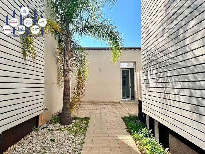 Casa con 5 locali in vendita in Via Gela, Siracusa