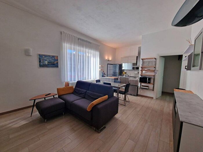 Appartamento trilocale in affitto in Via Arrigo da Settimello, Coverciano, Firenze