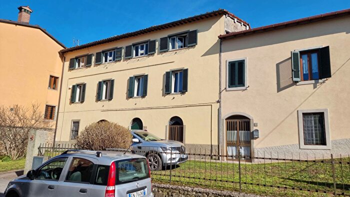 Appartamento con 9 locali in vendita in Via del Bagno, Pieve Fosciana