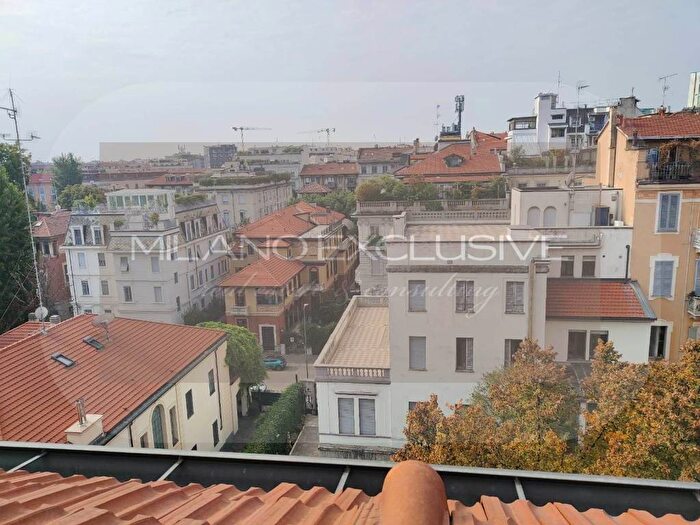 Appartamento con 5 locali in affitto in Piazza Tommaseo, Vincenzo Monti, Milano