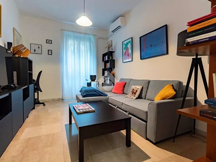 Appartamento trilocale in vendita in Via Sambucuccio d'Alando, Roma