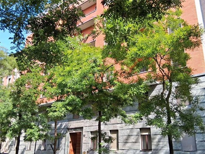 Appartamento trilocale in affitto in Via Massena, Sempione, Milano