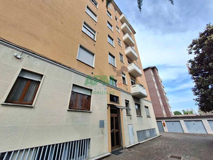 Appartamento monolocale in affitto in Via Antonio Carnevali, Dergano, Milano