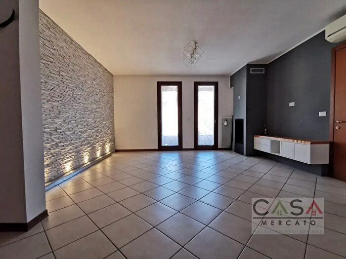 Appartamento trilocale in vendita in Via Monte Grappa, Cordenons