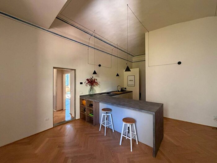 Appartamento trilocale in affitto in Viale Manfredo Fanti, Campo di Marte, Firenze