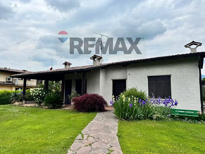 Casa con 5 locali in vendita in Pedrengo