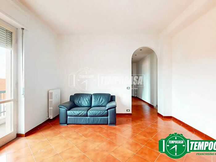 Appartamento trilocale in vendita in Via Alessandro Tonso, Alessandria