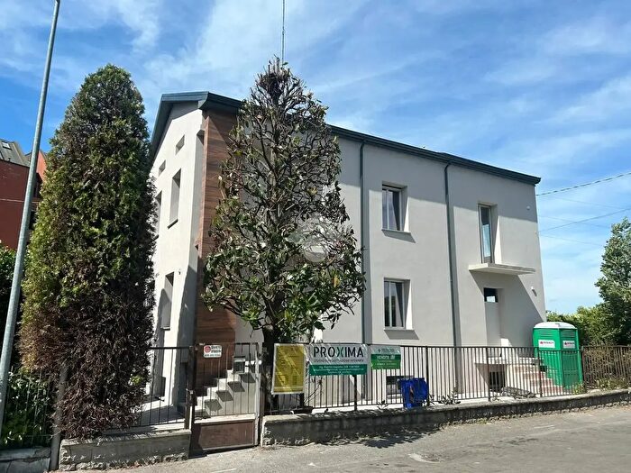 Appartamento bilocale in vendita in Via Edmondo De Amicis, Parma