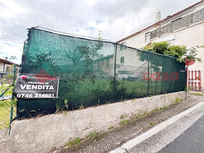 Appartamento con 6 locali in vendita in Via Borgo Provaroni, Poggio Bustone