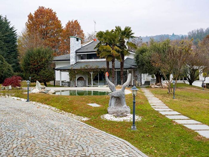 Casa con 6 locali in affitto in Strada Pecetto, Revigliasco Maddalena, Moncalieri