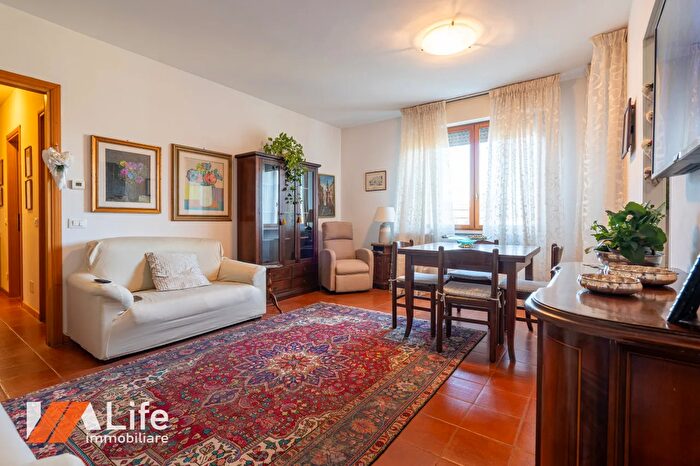 Appartamento trilocale in vendita in Via Fratelli Vianello Moro, Monticello Conte Otto