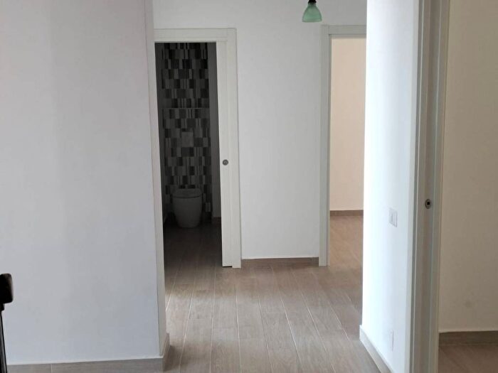 Appartamento trilocale in affitto in Via Emilio Cuzzocrea, Centro Storico, Reggio Calabria