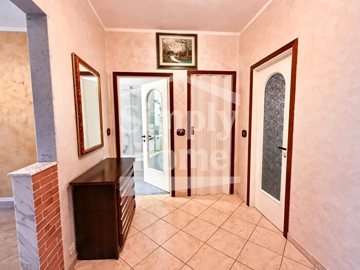 Appartamento trilocale in vendita in Via Panealbo, Grugliasco