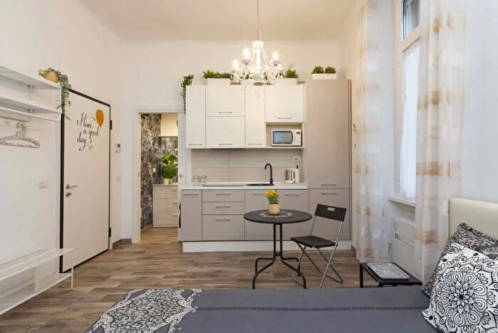 Appartamento monolocale in affitto in Via Orti, Milano