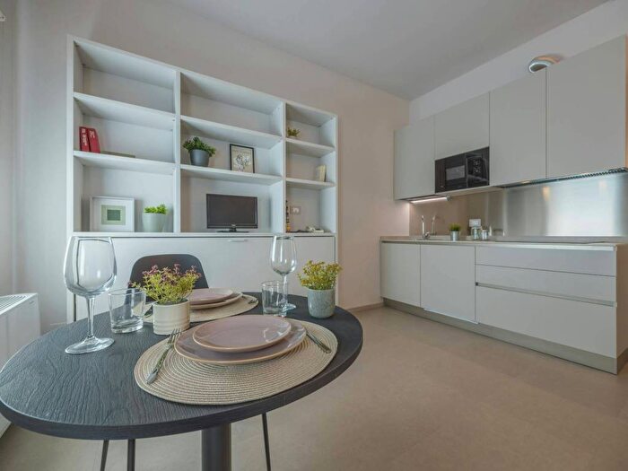 Appartamento monolocale in affitto in Via Antonio Cesari, Niguarda, Milano