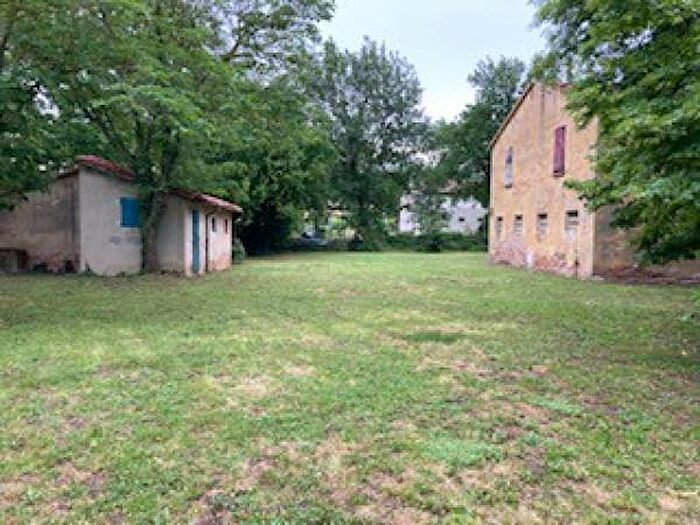 Casa con 6 locali in vendita in Faenza