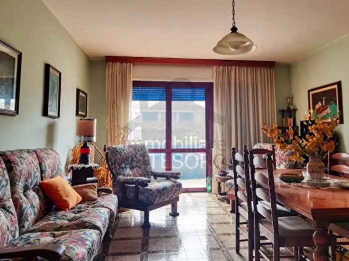 Casa quadrilocale in vendita in Borgo Orsini, San Leo