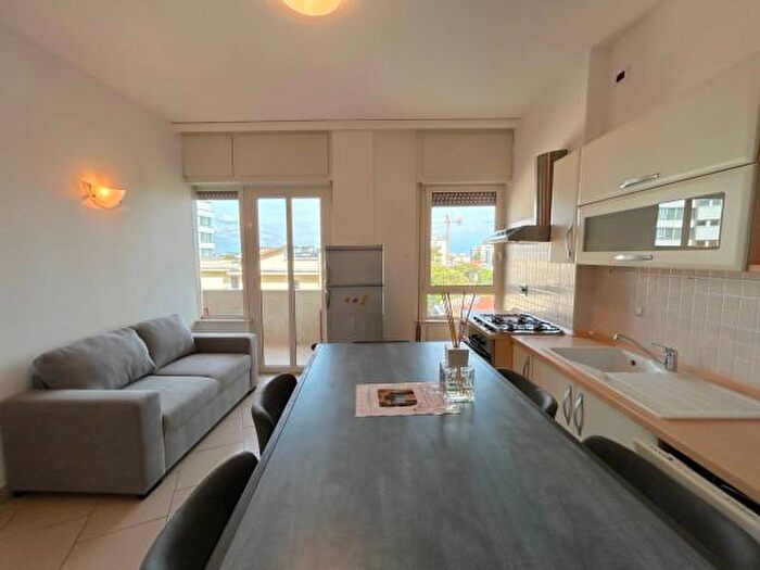 Appartamento trilocale in affitto in Viale Ippolito Nievo, Riccione