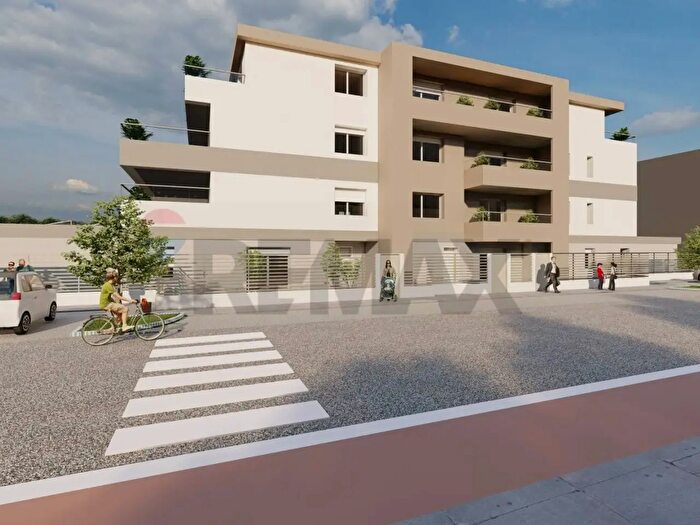 Appartamento trilocale in vendita in Via Calcutta, Valsamoggia