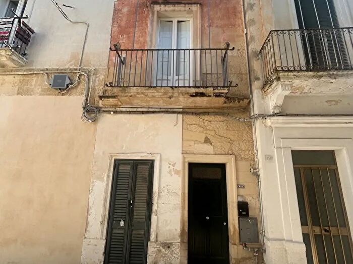 Appartamento trilocale in affitto in Vico San Giusto, Lecce