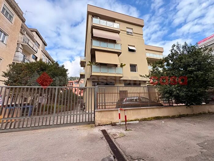 Appartamento con 6 locali in vendita in Via del Fiume, Terracina