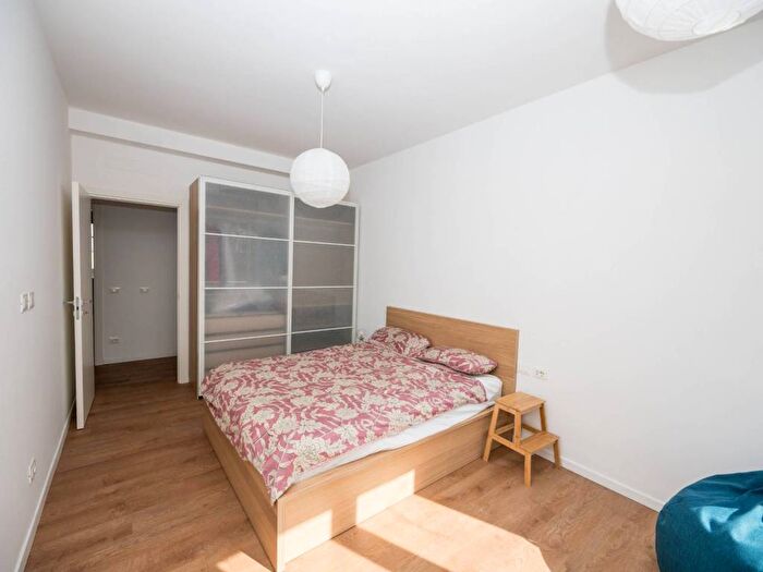 Appartamento trilocale in affitto in Via Santa Rita da Cascia, Barona, Milano