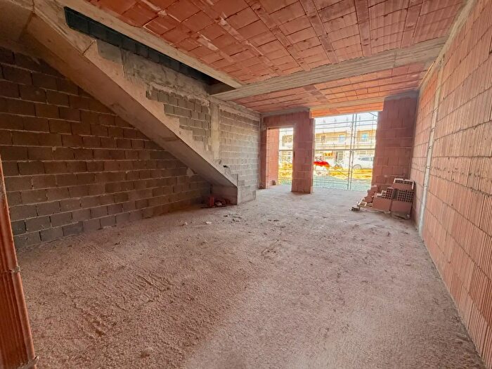 Casa con 5 locali in vendita in Via Carbonia Snc, Decimomannu
