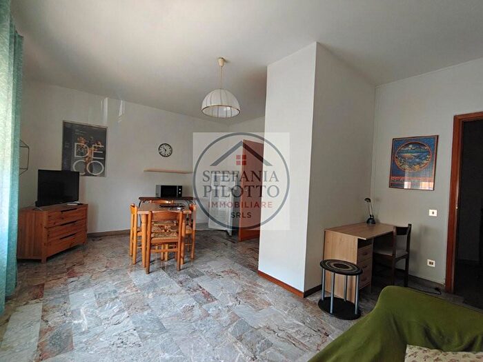 Appartamento trilocale in affitto in Corso Milano, Padova