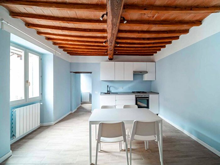 Appartamento quadrilocale in affitto in Via Settembre, Centro, Sansepolcro